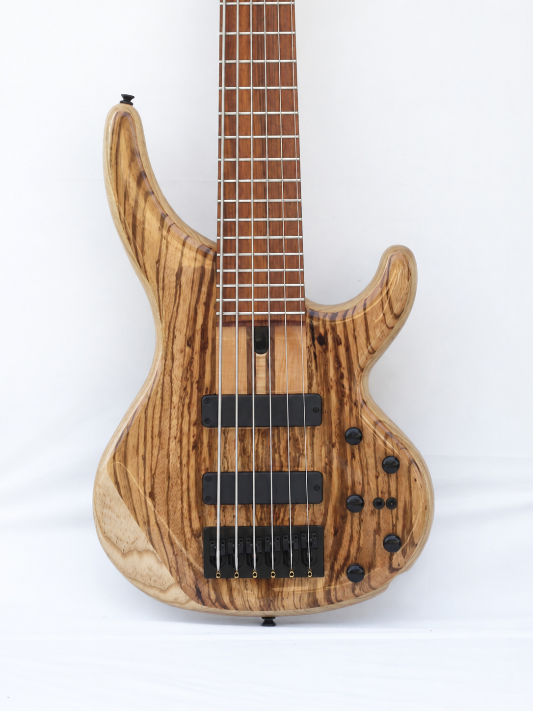 Petrounov SL six-string bass